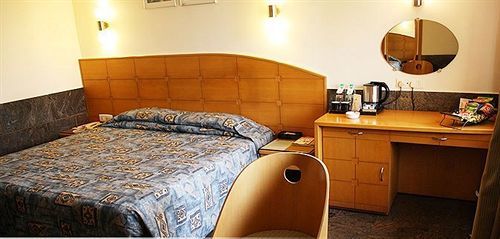 Hotel Ramee Guestline Khar