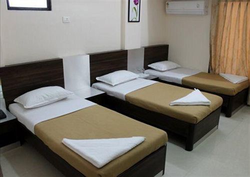 Daisy Residency Hotel