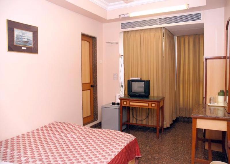 Harbour View Colaba Hotel 3*