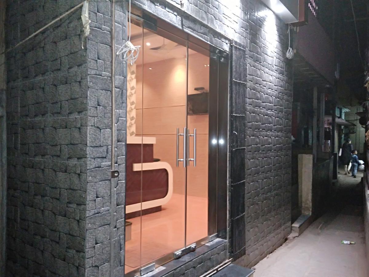 Hotel Avenue Residency 2*