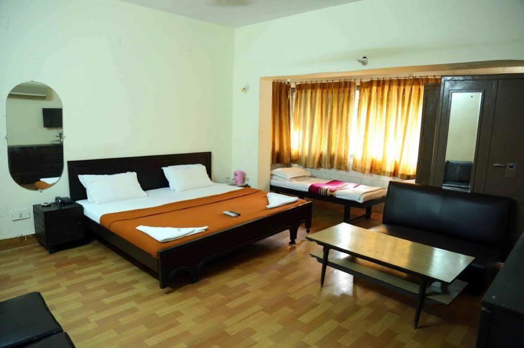 Hotel Hotel Kishish Kunj