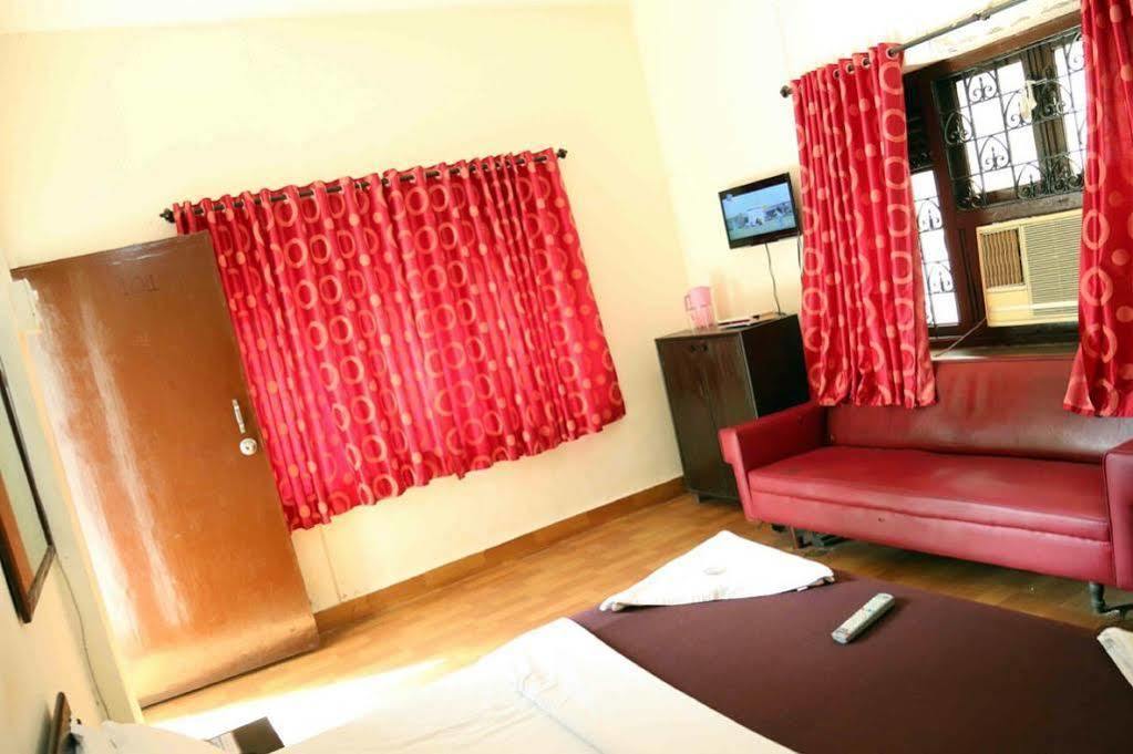Hotel Kishish Kunj 3*