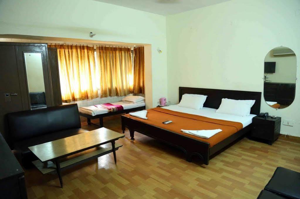 Hotel Hotel Kishish Kunj 3*