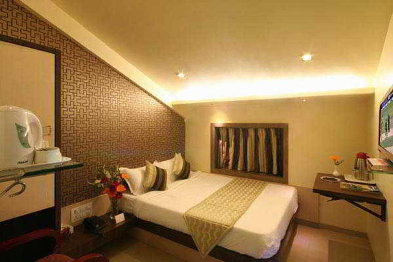 O Gold Coast Hotel Mumbai