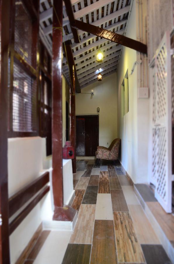 Horn Ok Please Hostel Mumbai