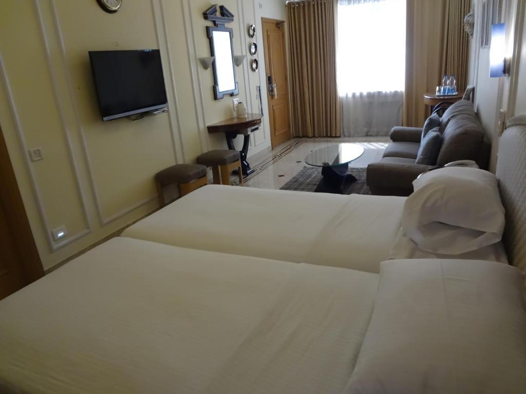 Hotel Regency Malabar Hill 3*