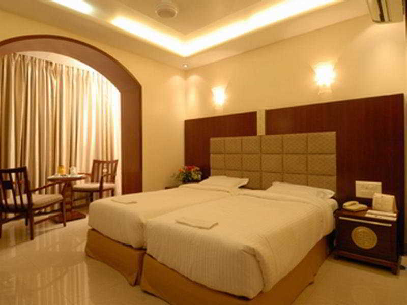 Suba Palace Near Gateway Of India Hotel 4*