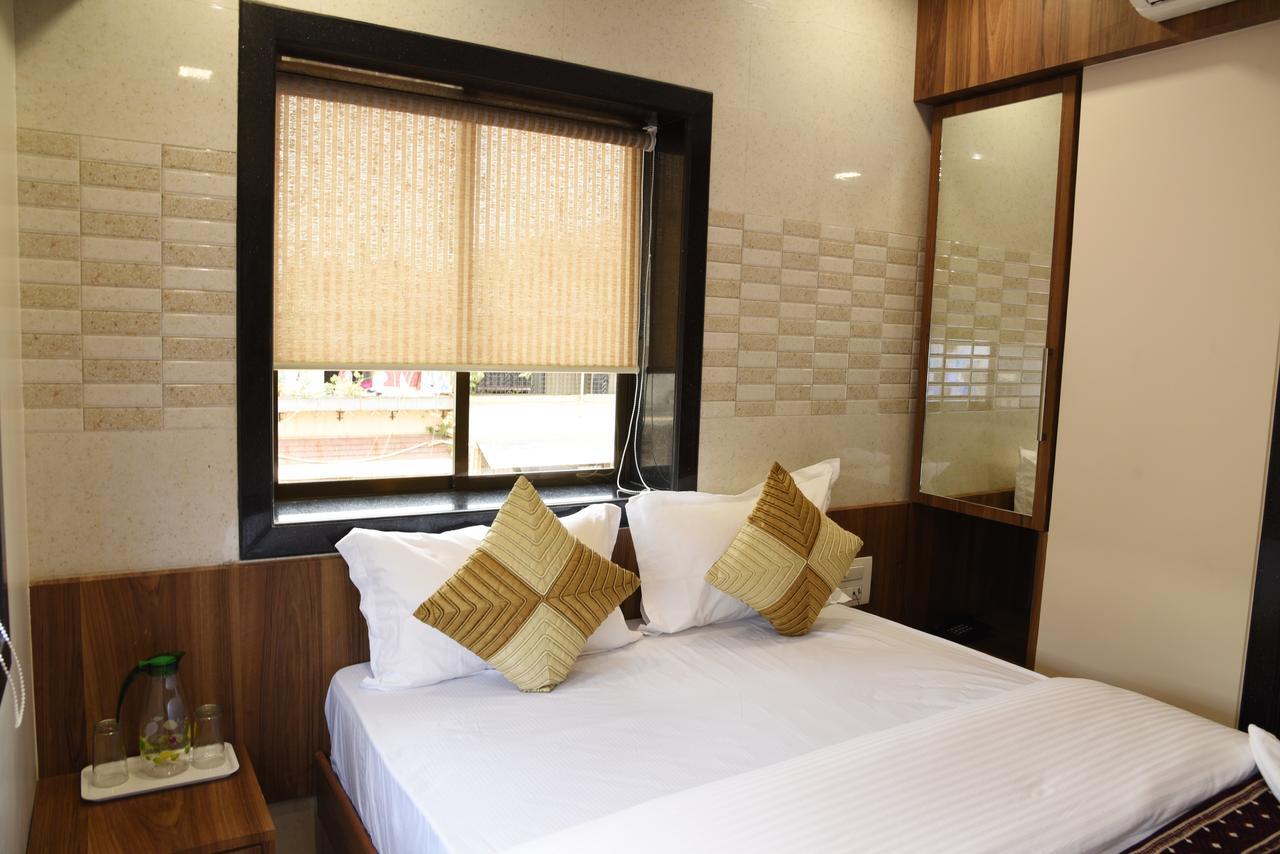 Flora Fountain,fort Hotel