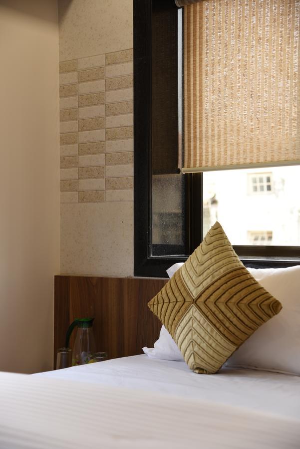 Flora Fountain,fort Hotel