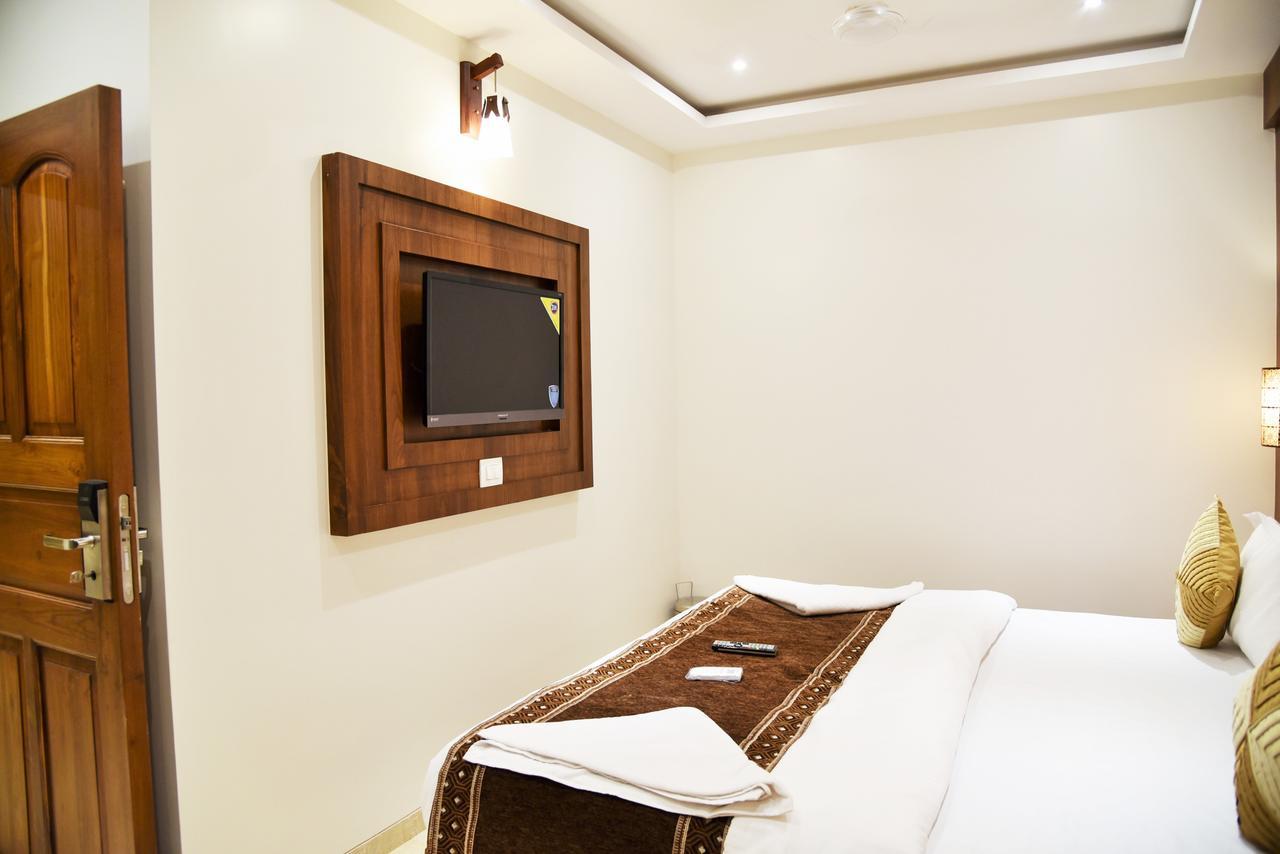 Hotel Flora Fountain,fort Mumbai