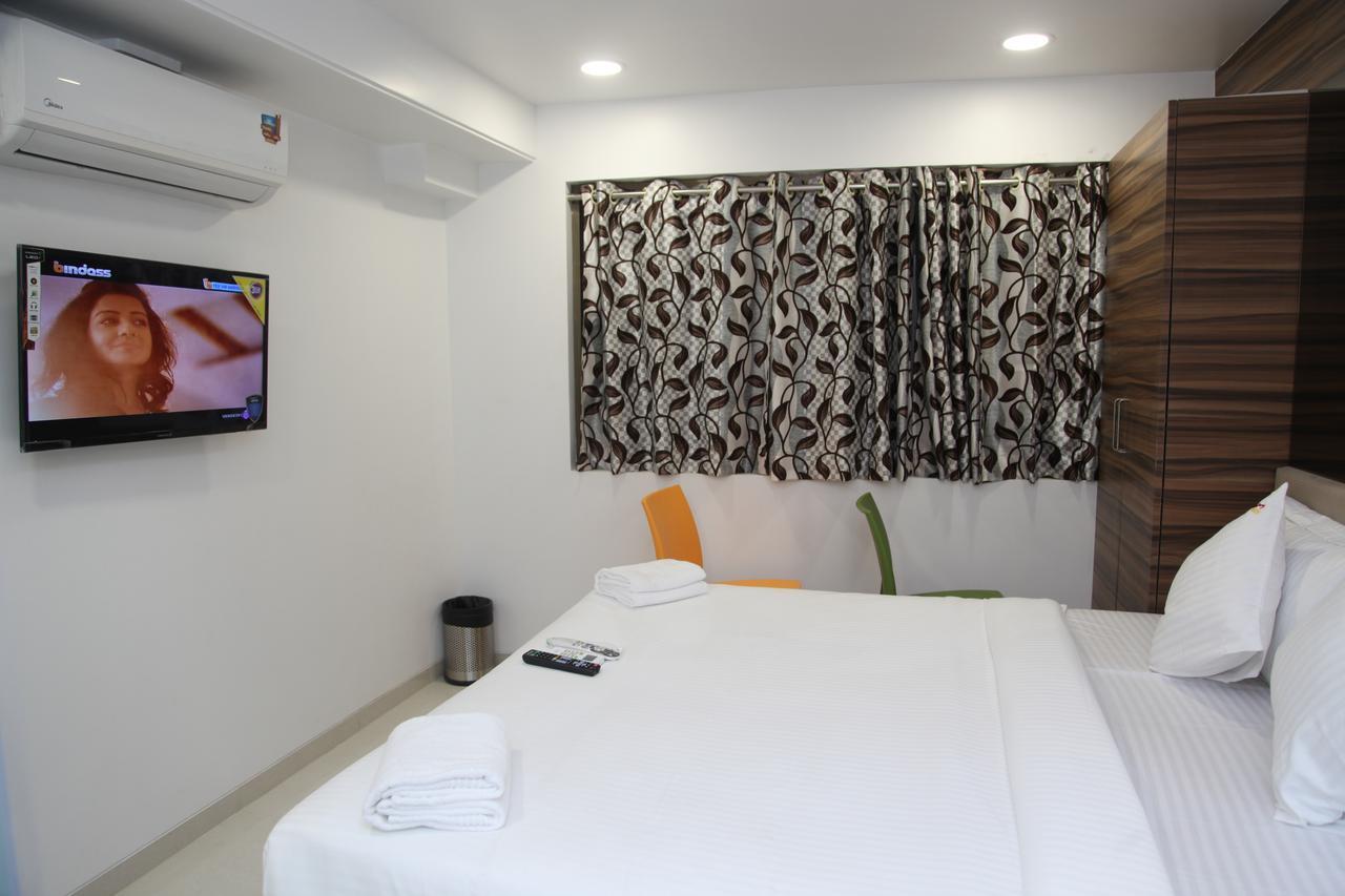 Aboos Lucky Galaxy Hotel Mumbai