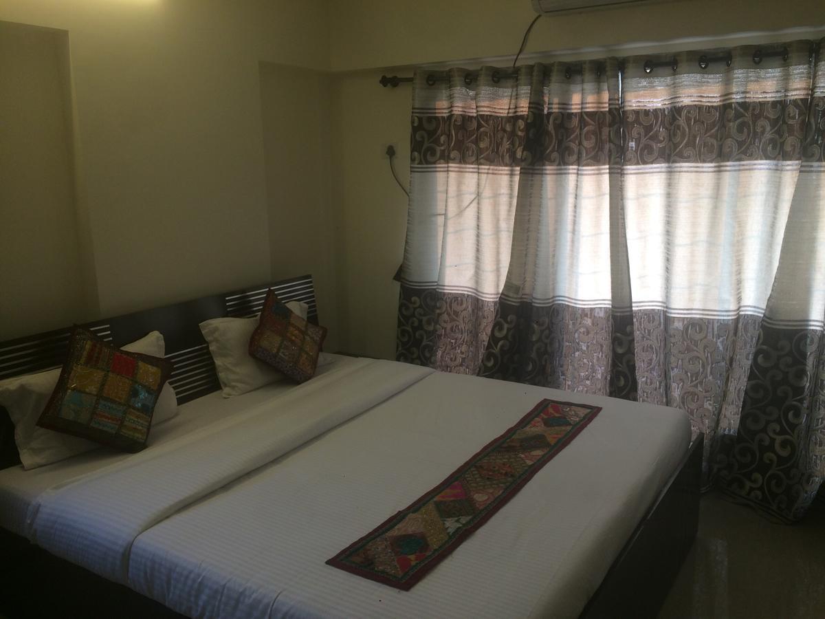 Bed & Breakfast Poonam Hieghts