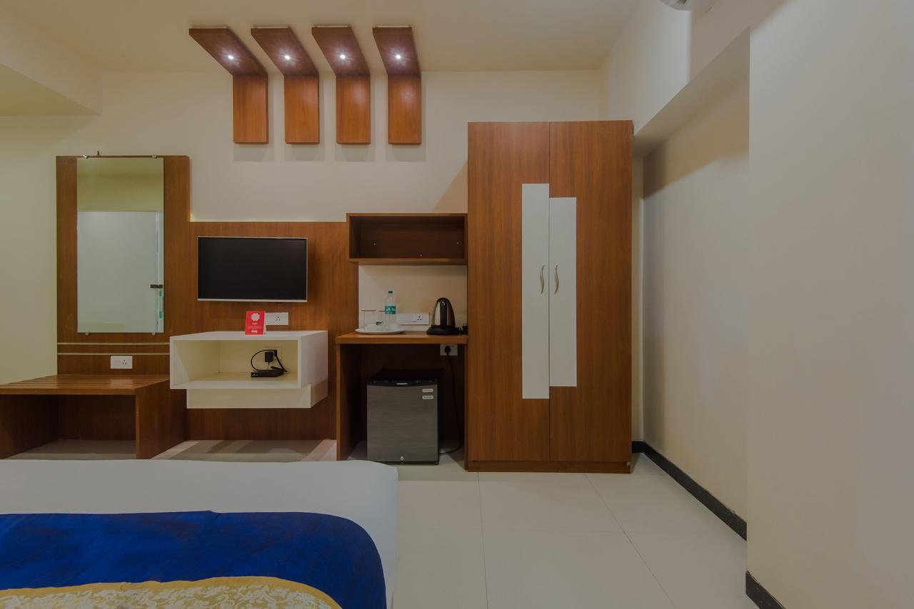 Oyo 6832 7 Cepl Hotel Bombaim
