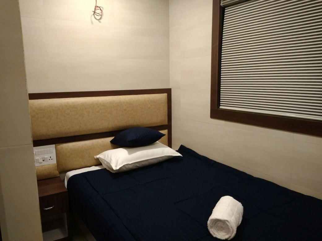 Hotel Avenue Residency