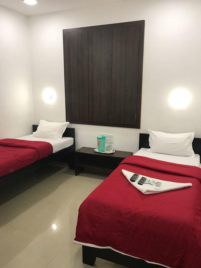 Inn Backpackers,airport