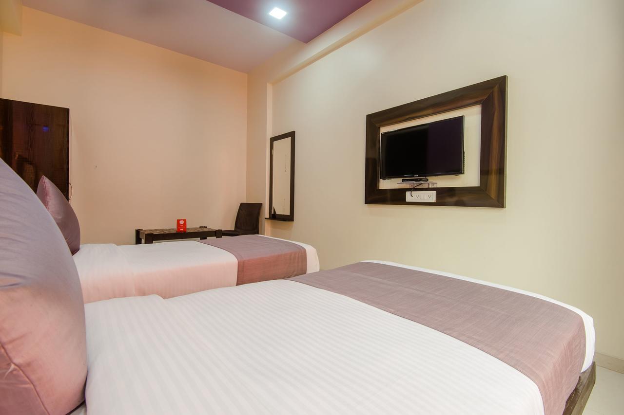 Hotel Oyo 9326 Om Sai Residency