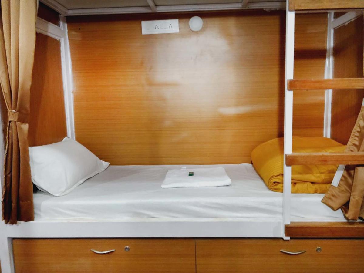 Inn Backpackers,airport