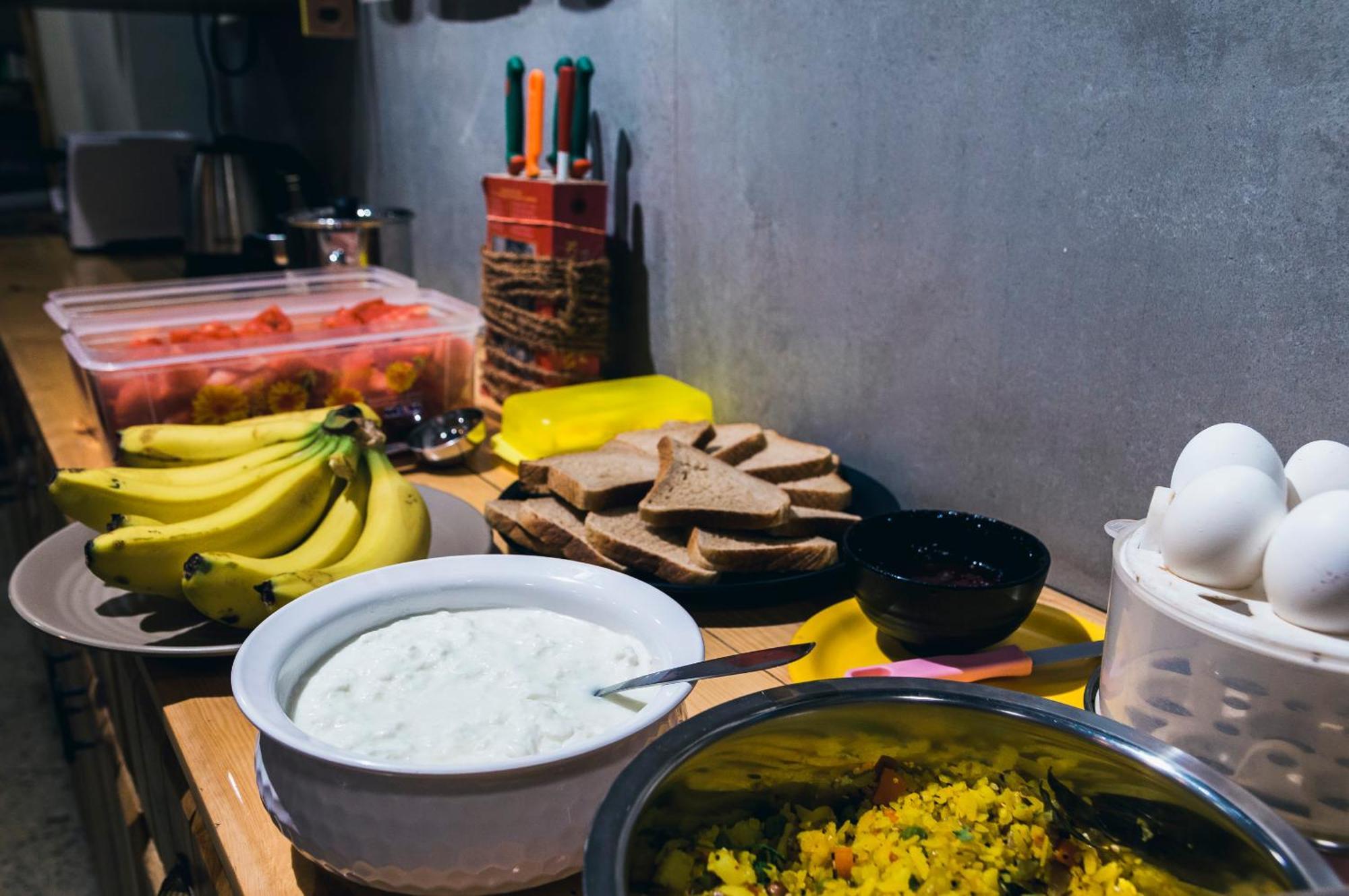 Horn Ok Please Hostel Mumbai