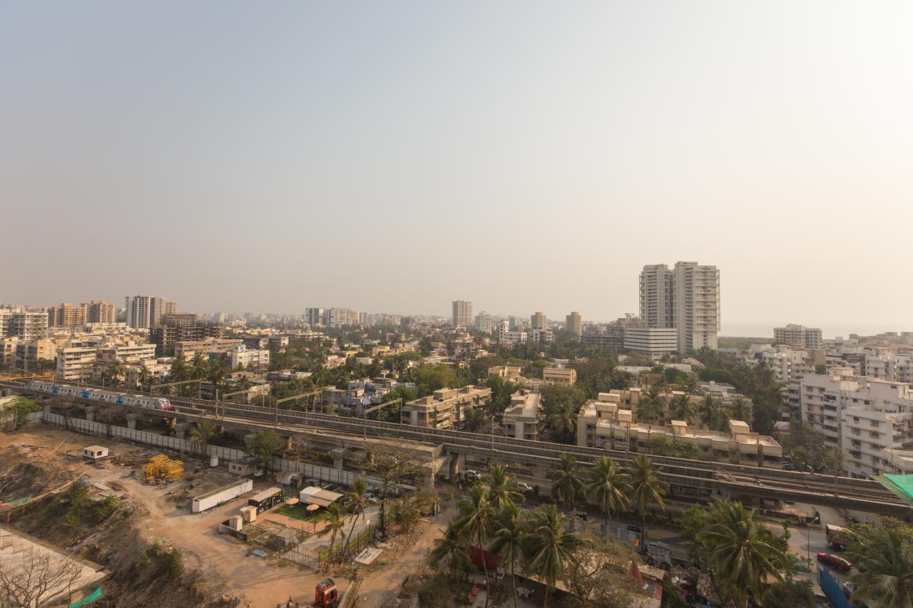 Bed & Breakfast Aristo Room, - Near Kokilaben Dhirubai Ambani Hospital For Family Only,