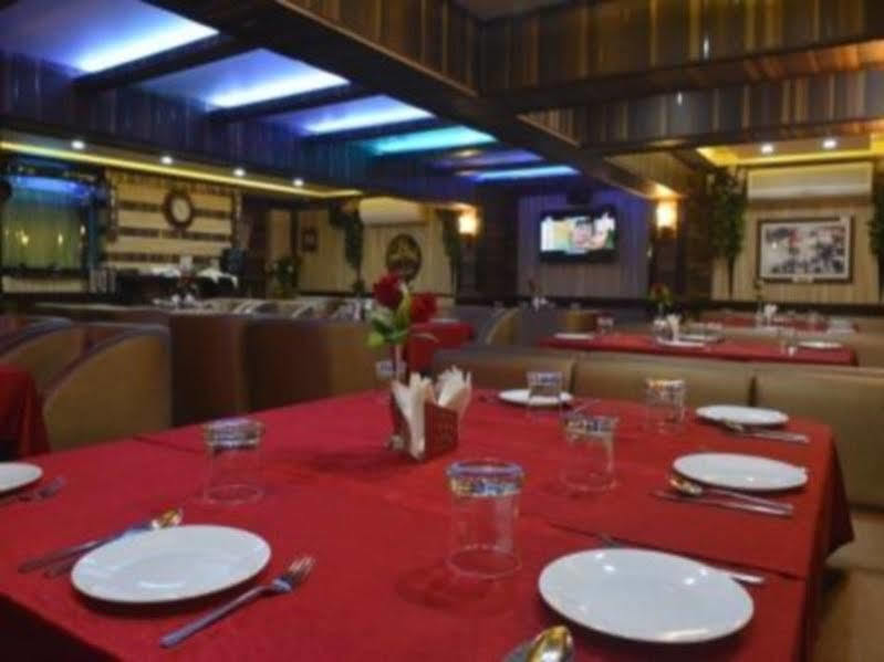 Hotel Benzy Palace Bombaim