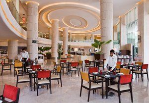 Courtyard By Marriott International Airport