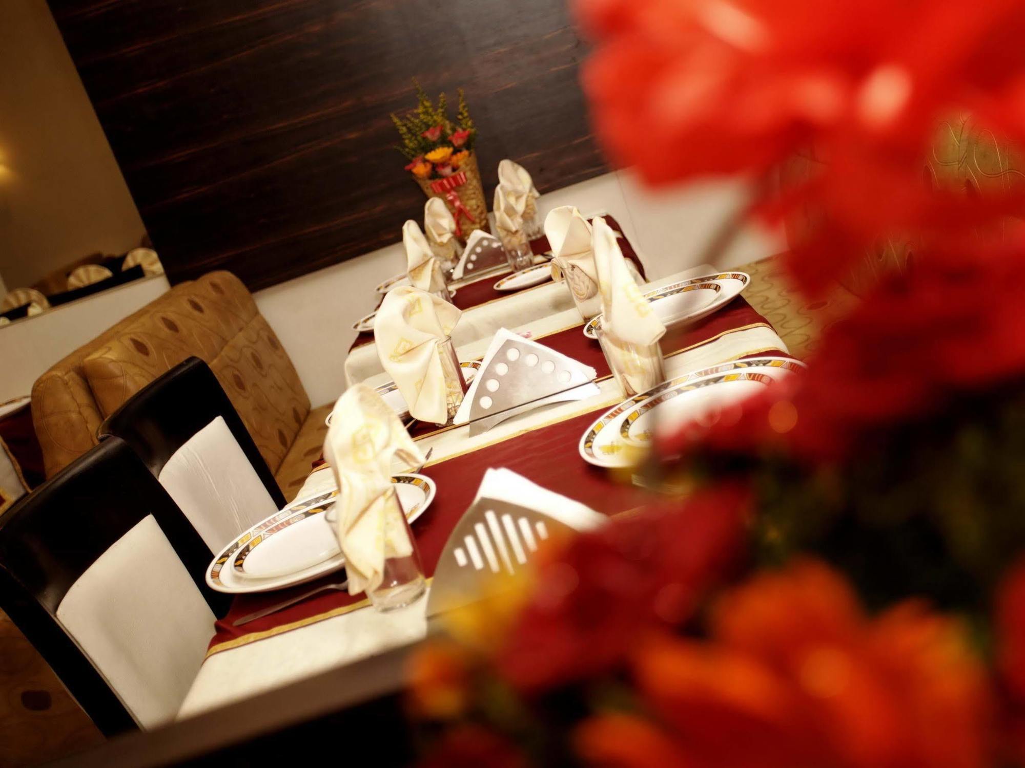 The Caliph Hotel, Near Powai 3*