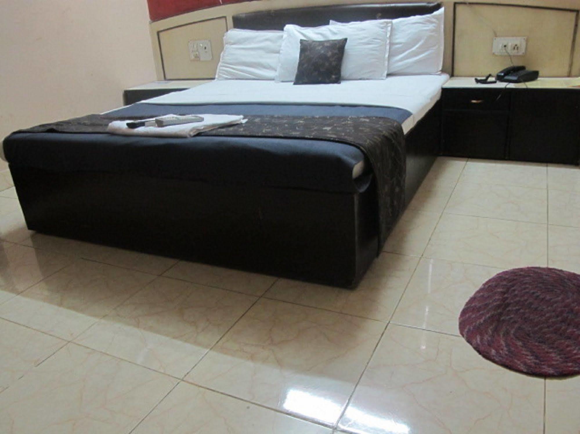 Hotel Red Palm Residency 2*