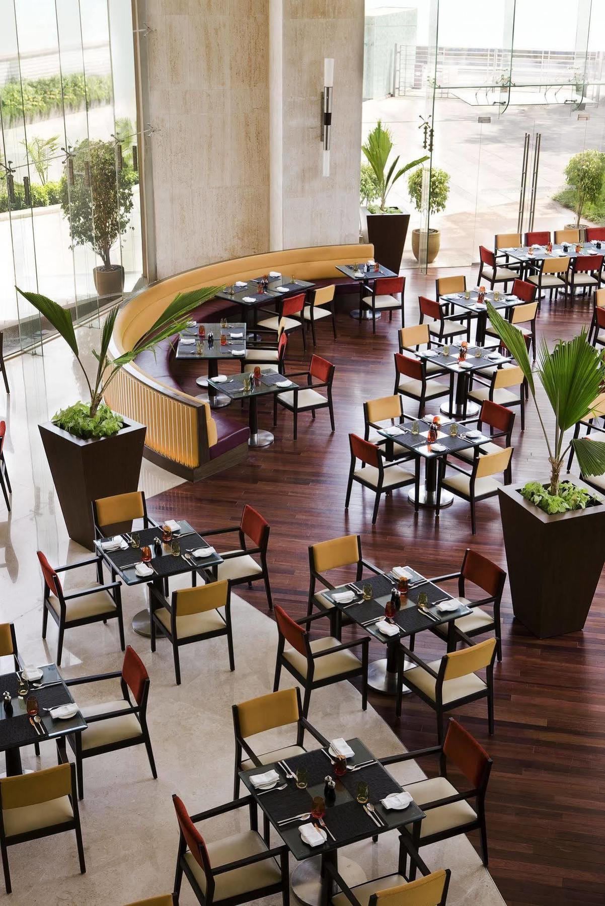 Hotel Courtyard By Marriott International Airport 5*