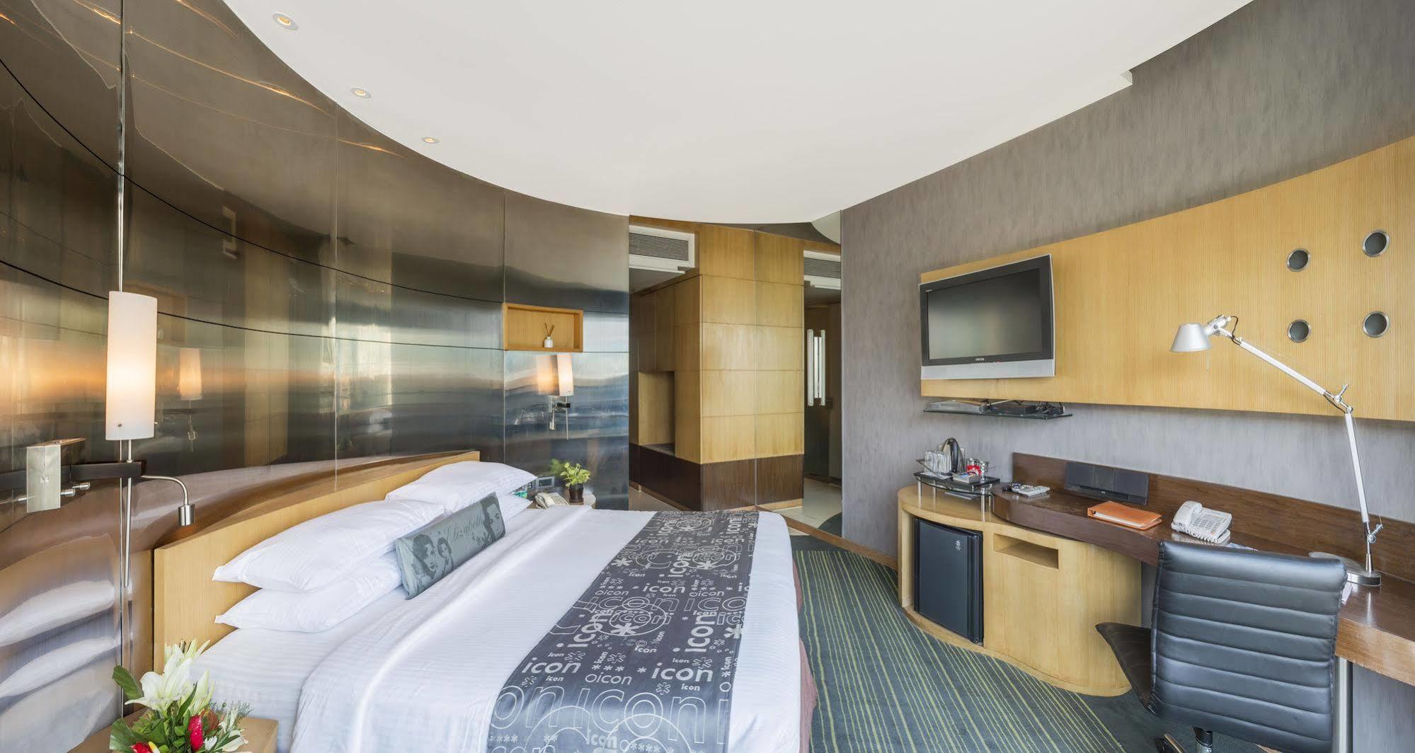 The Regale By Tunga Hotel