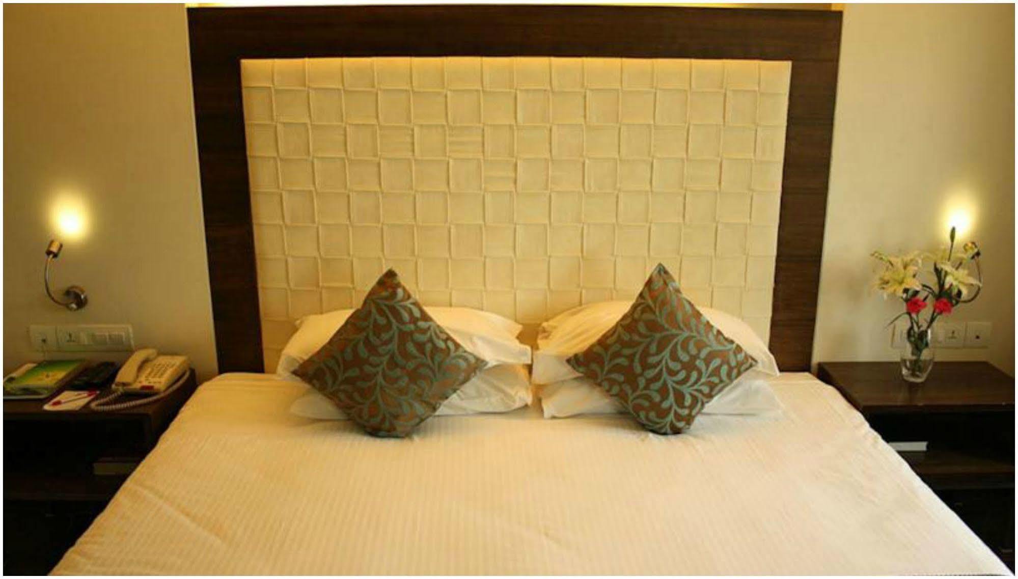 Hotel Ramee Guestline Juhu 4*