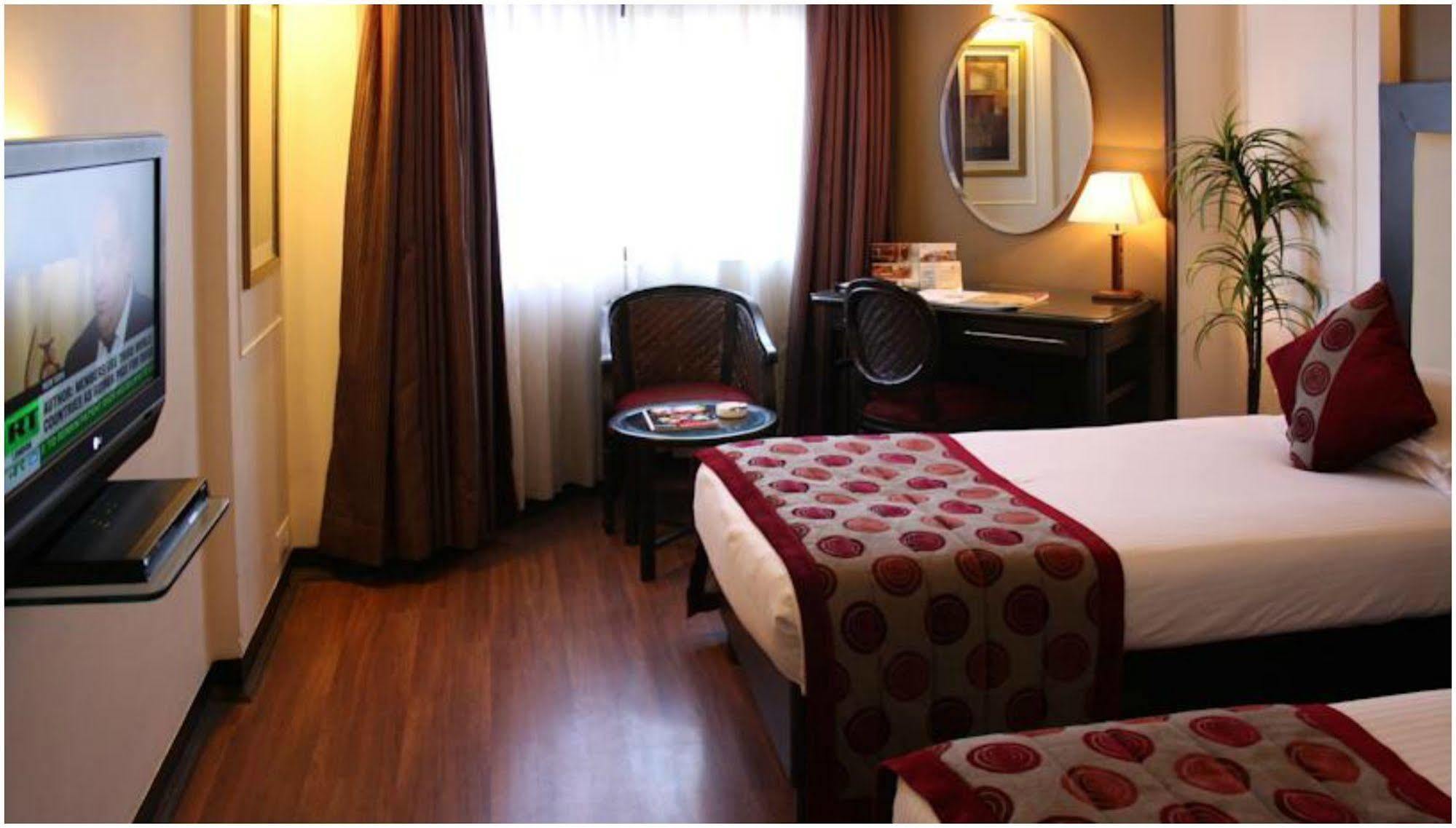Hotel Ramee Guestline Juhu 4*