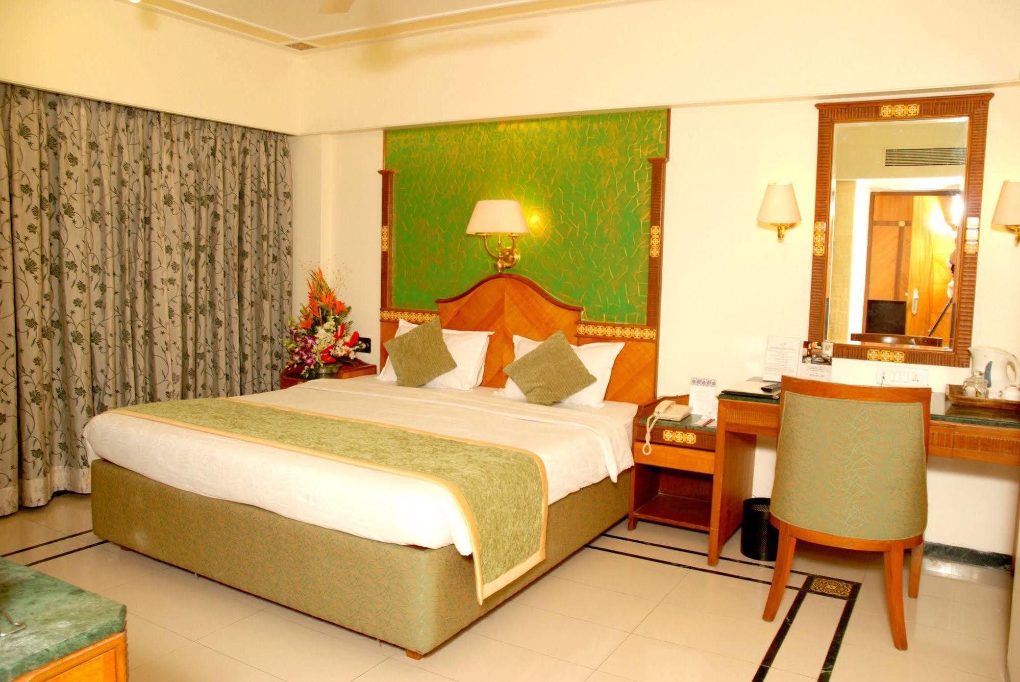 The International By Tunga 3* Mumbai