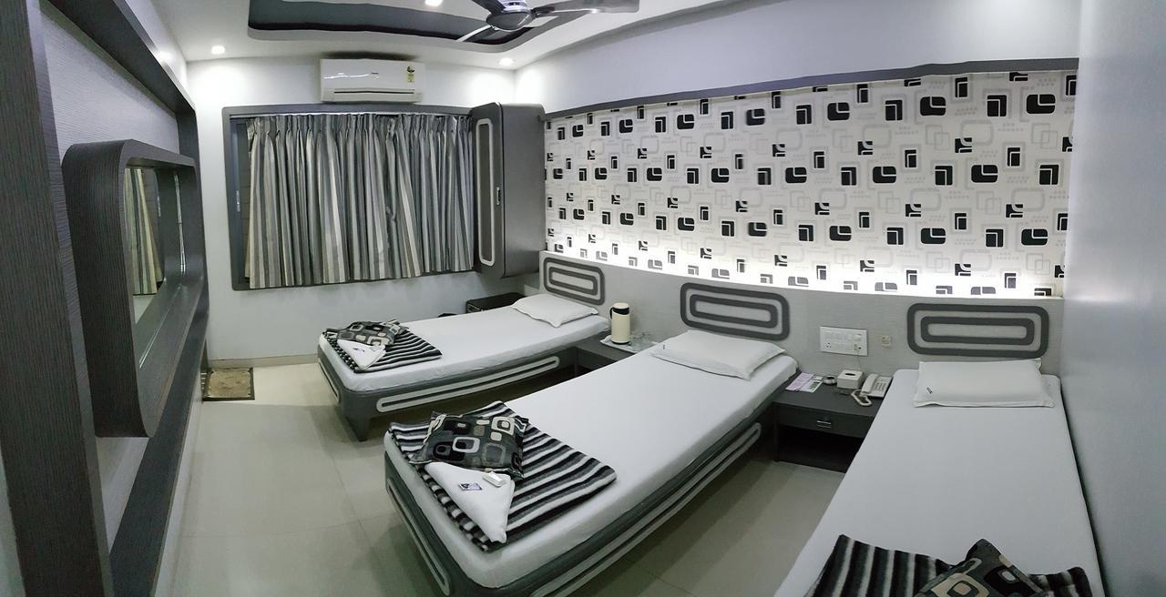 Guest house Nice Guest House Mumbai