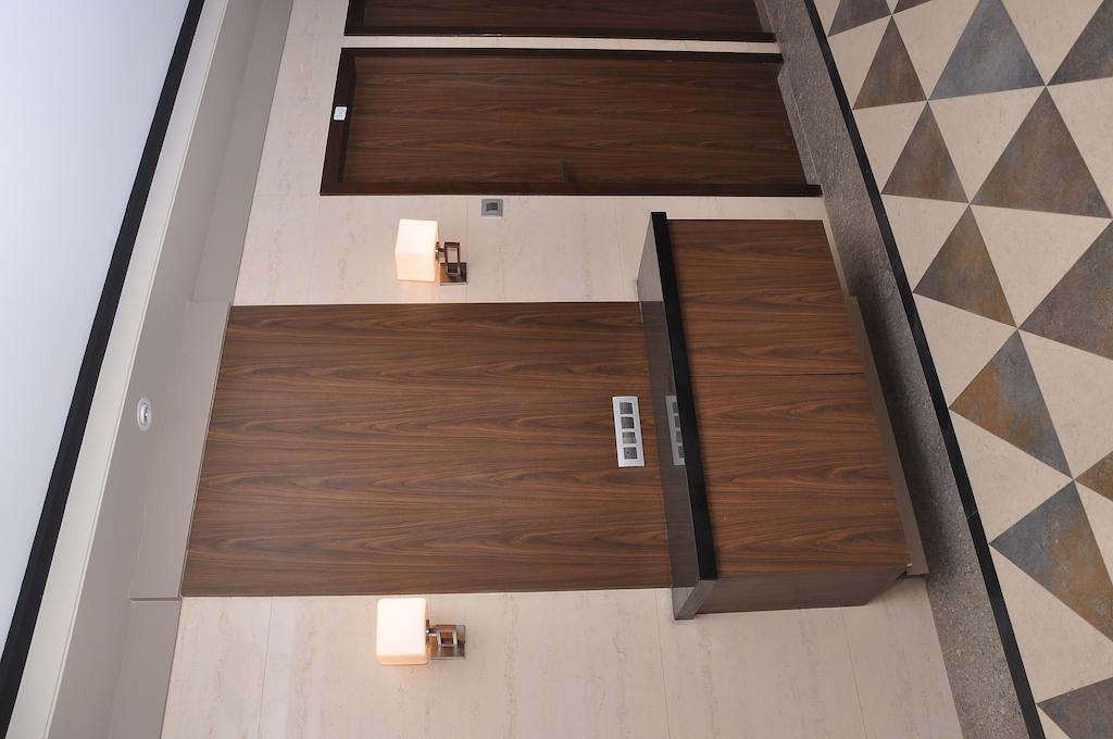 Imperial Executive, Andheri Hotel