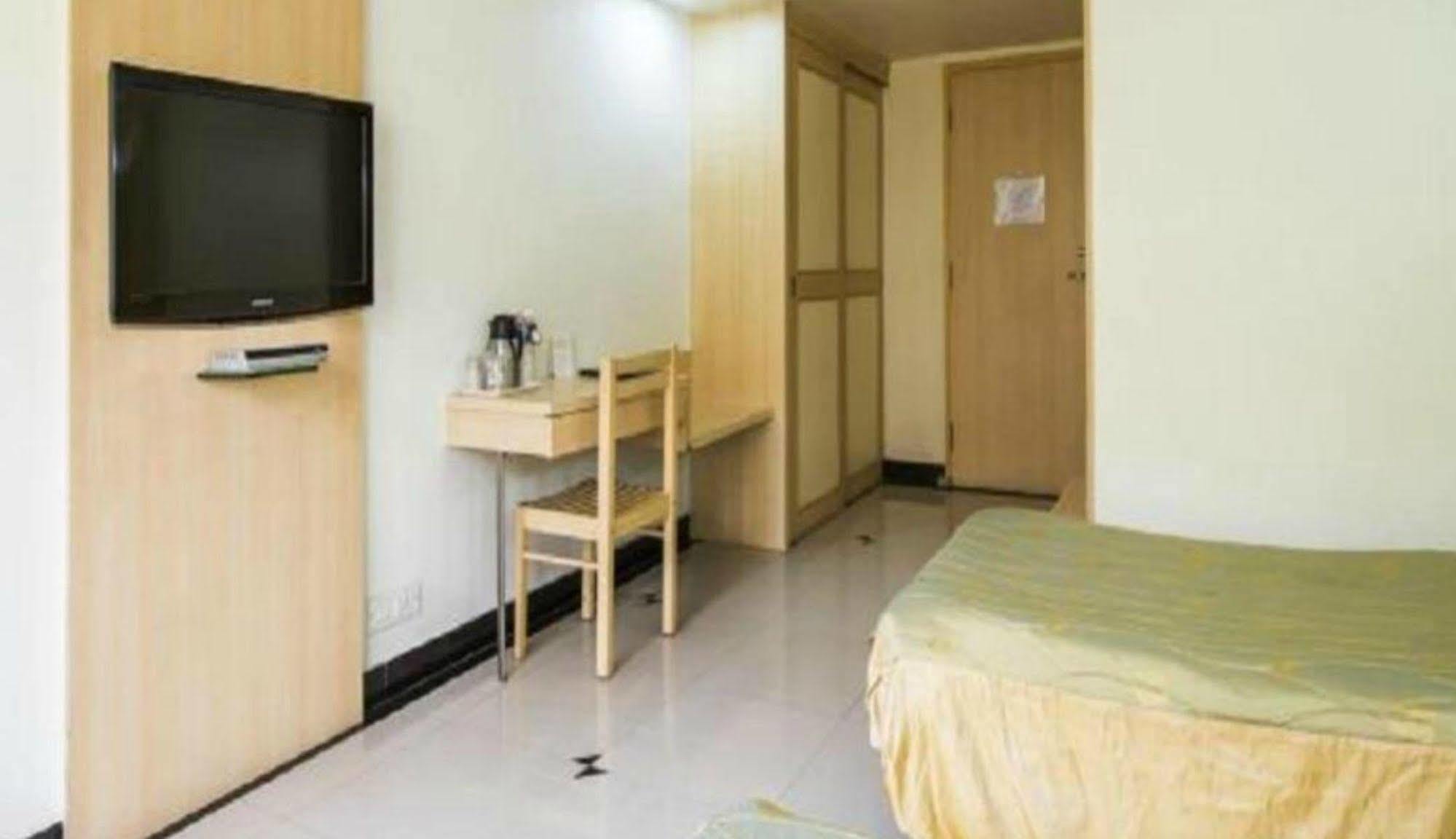 Diplomat, Colaba 3* Mumbai