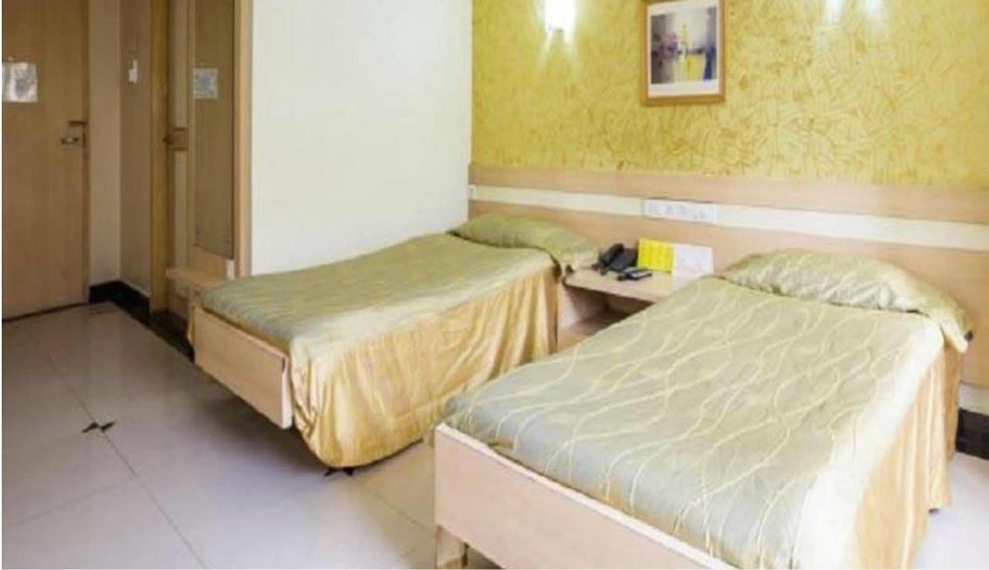 Diplomat, Colaba 3* Mumbai