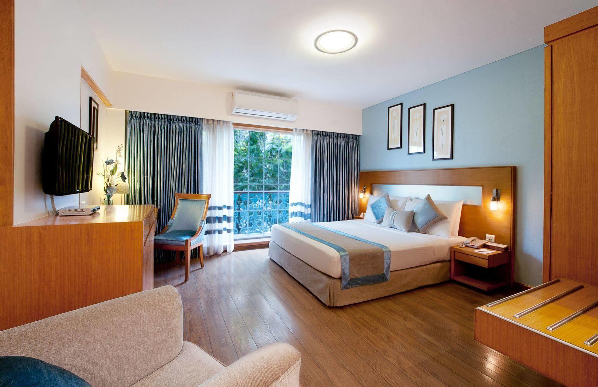 Grand Residency & Serviced