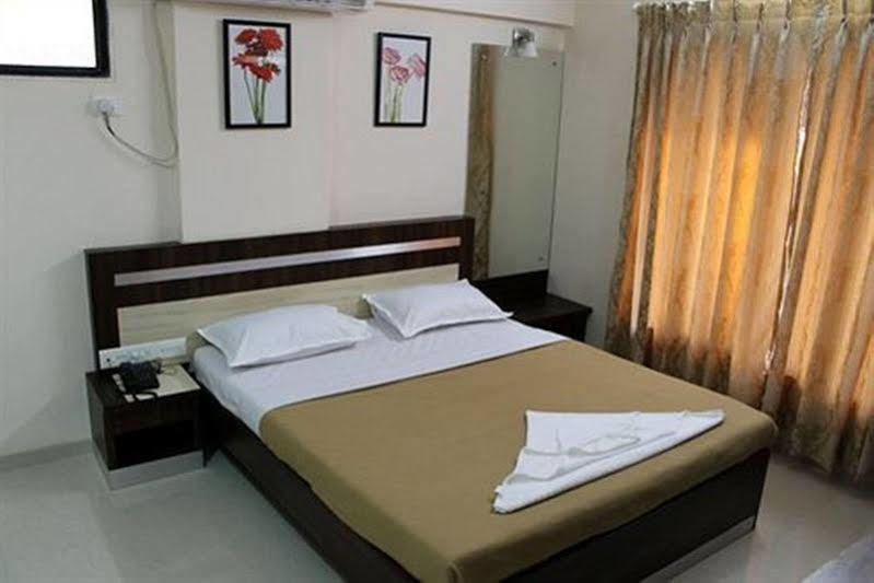 Hotel Daisy Residency 3*