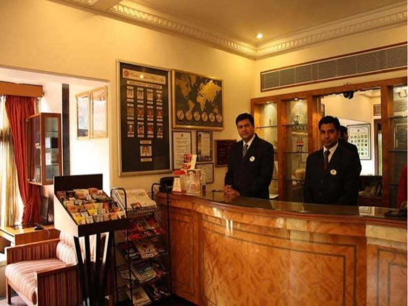 Ramee Guestline Khar Hotel 3*