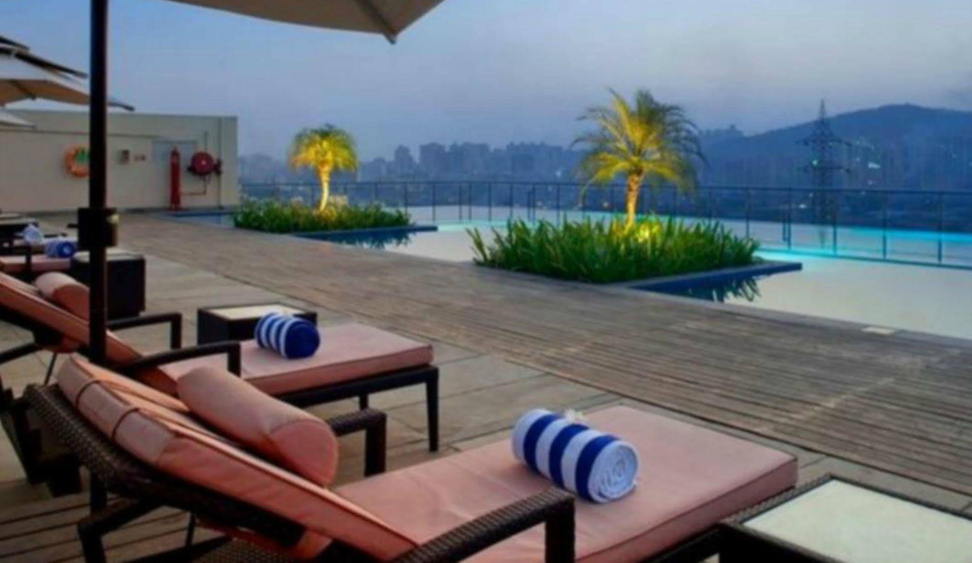 International Airport By Ihg Hotel 5*