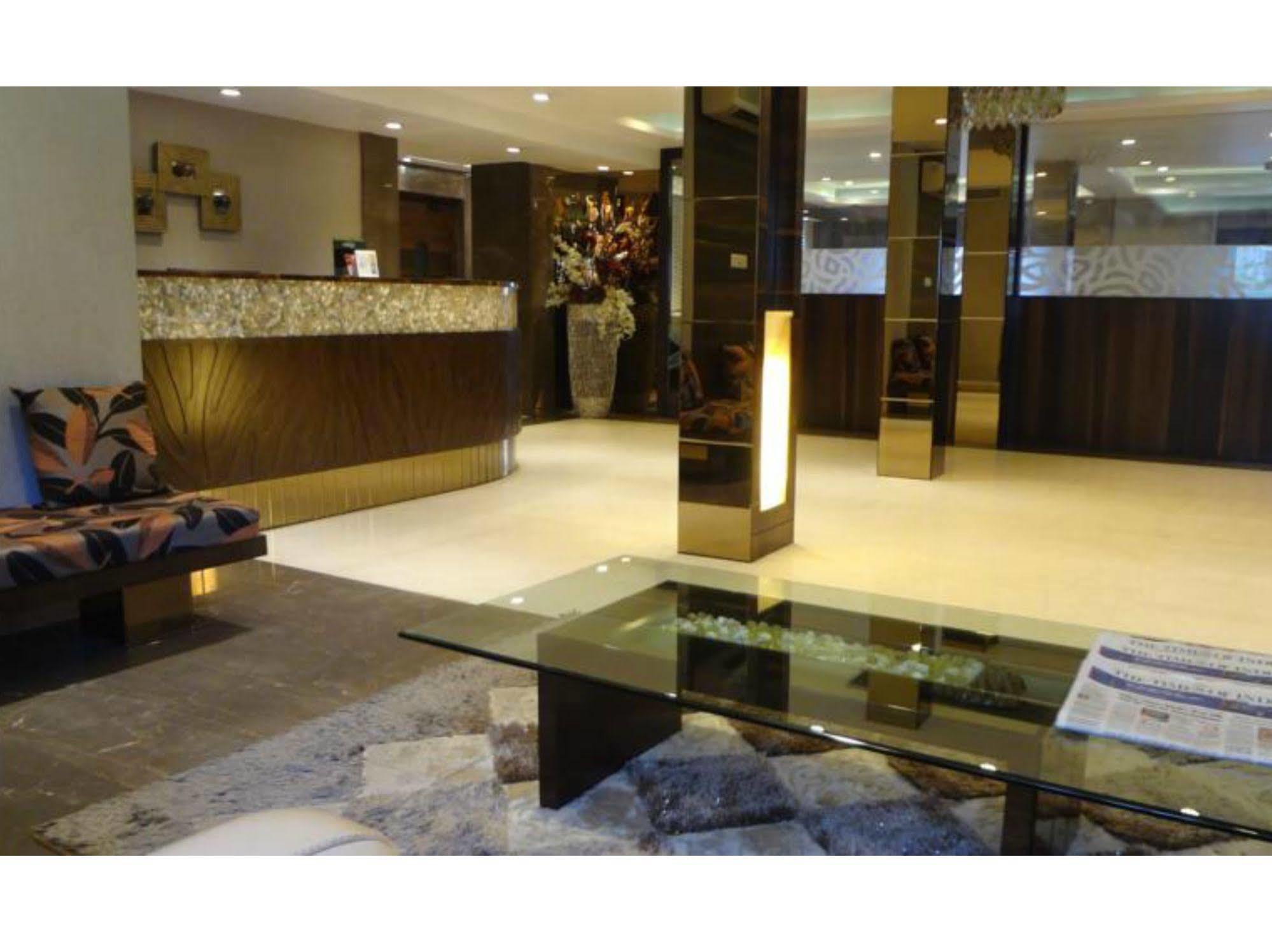 Hotel Suba Palace Near Gateway Of India 4*