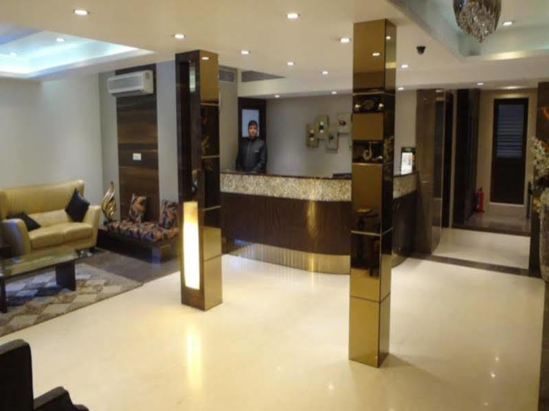 Suba Palace Near Gateway Of India