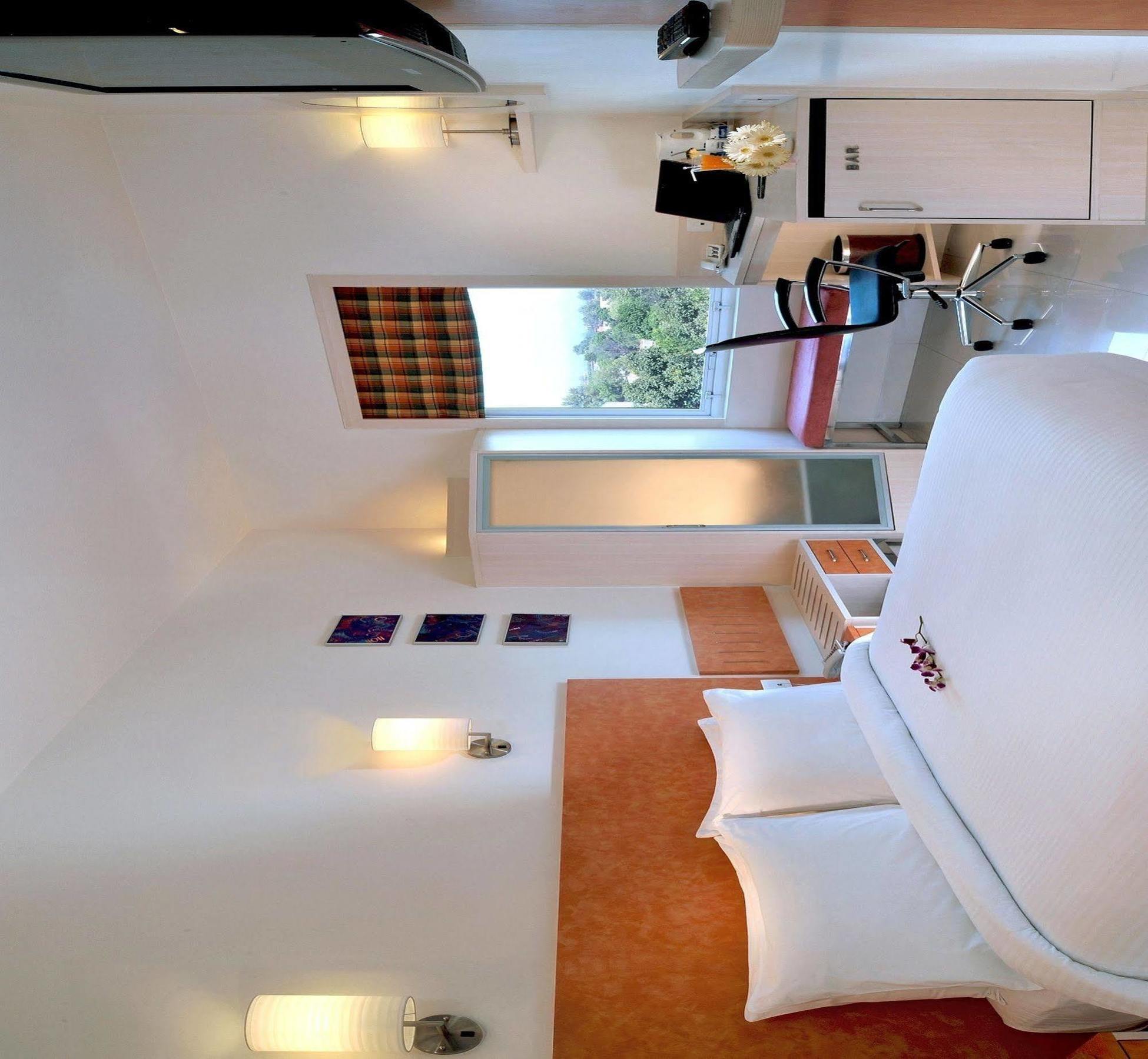 Lemon Tree Premier, Malad, Hotel 4*