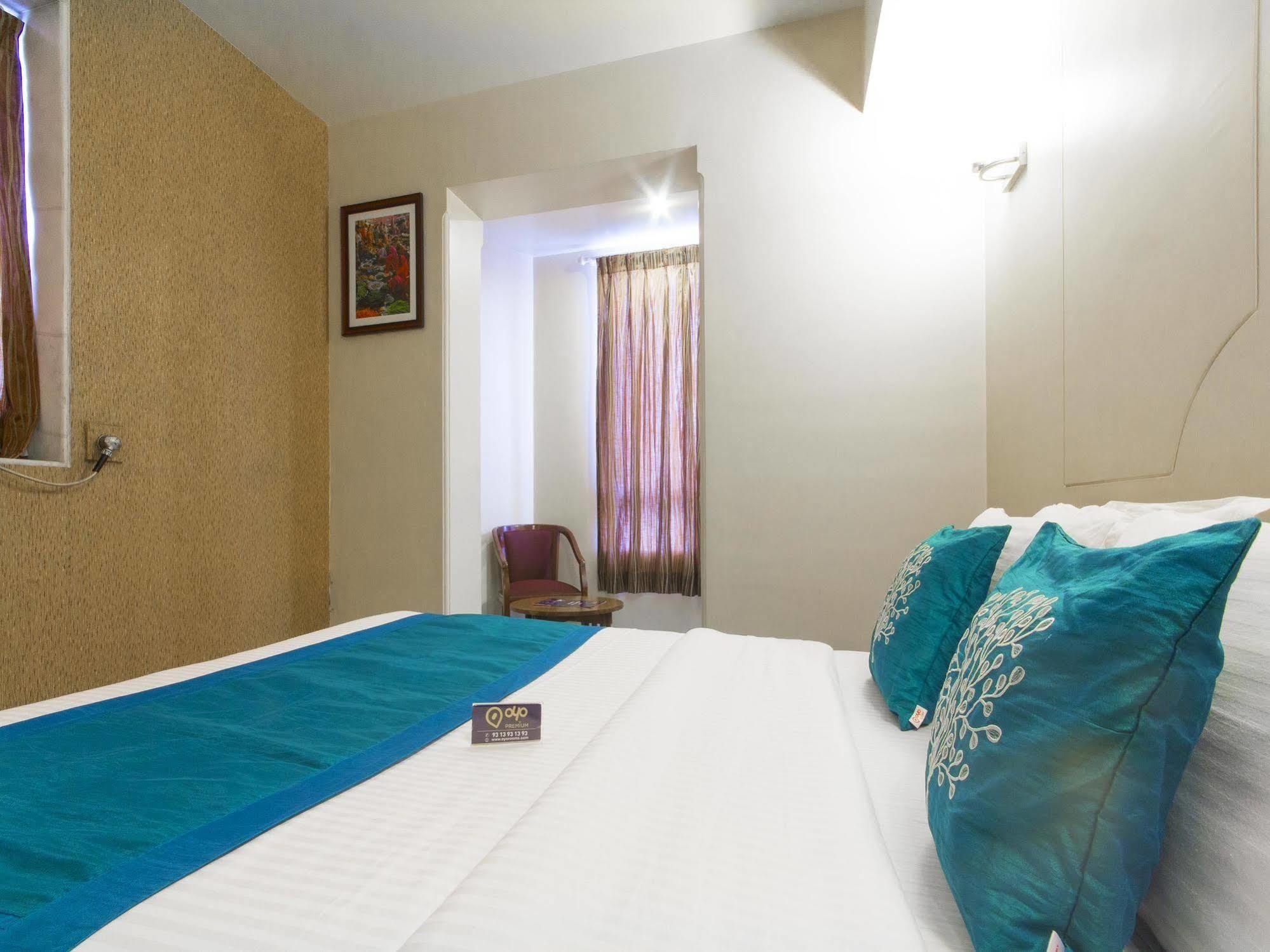 Ashray International, Sion - Near Bkc Hotel 2*