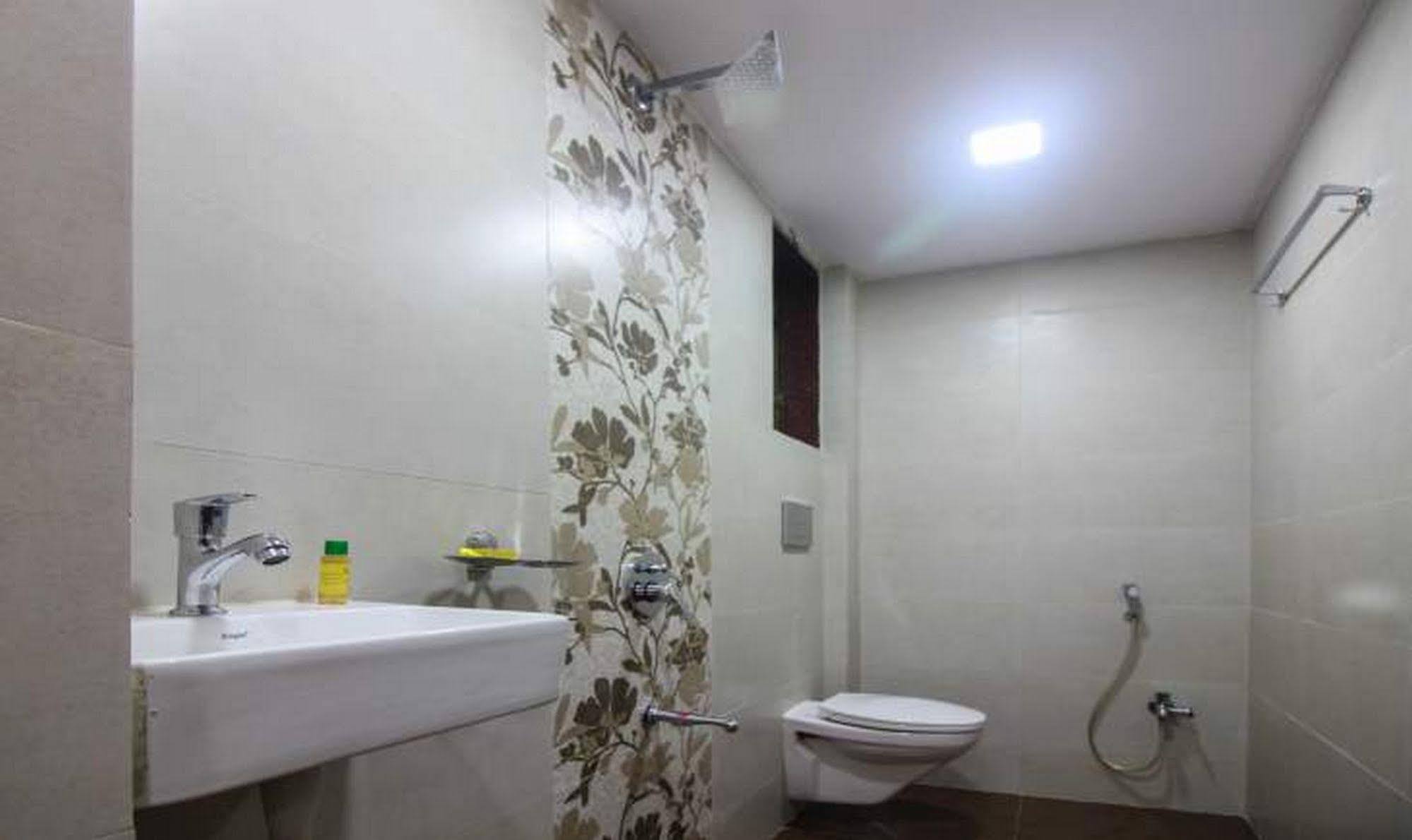 Hotel Oyo 23656 Parimeet