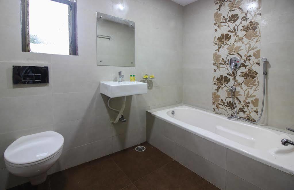 Hotel Oyo 23656 Parimeet