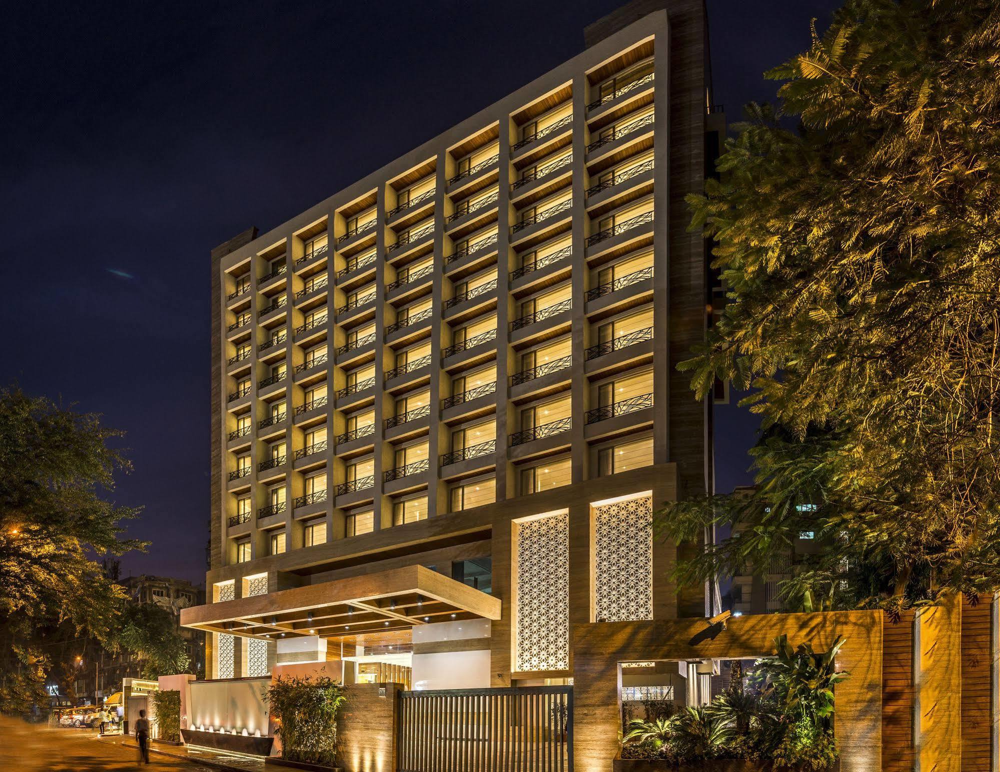 Genesis Near Airport Hotel 4*