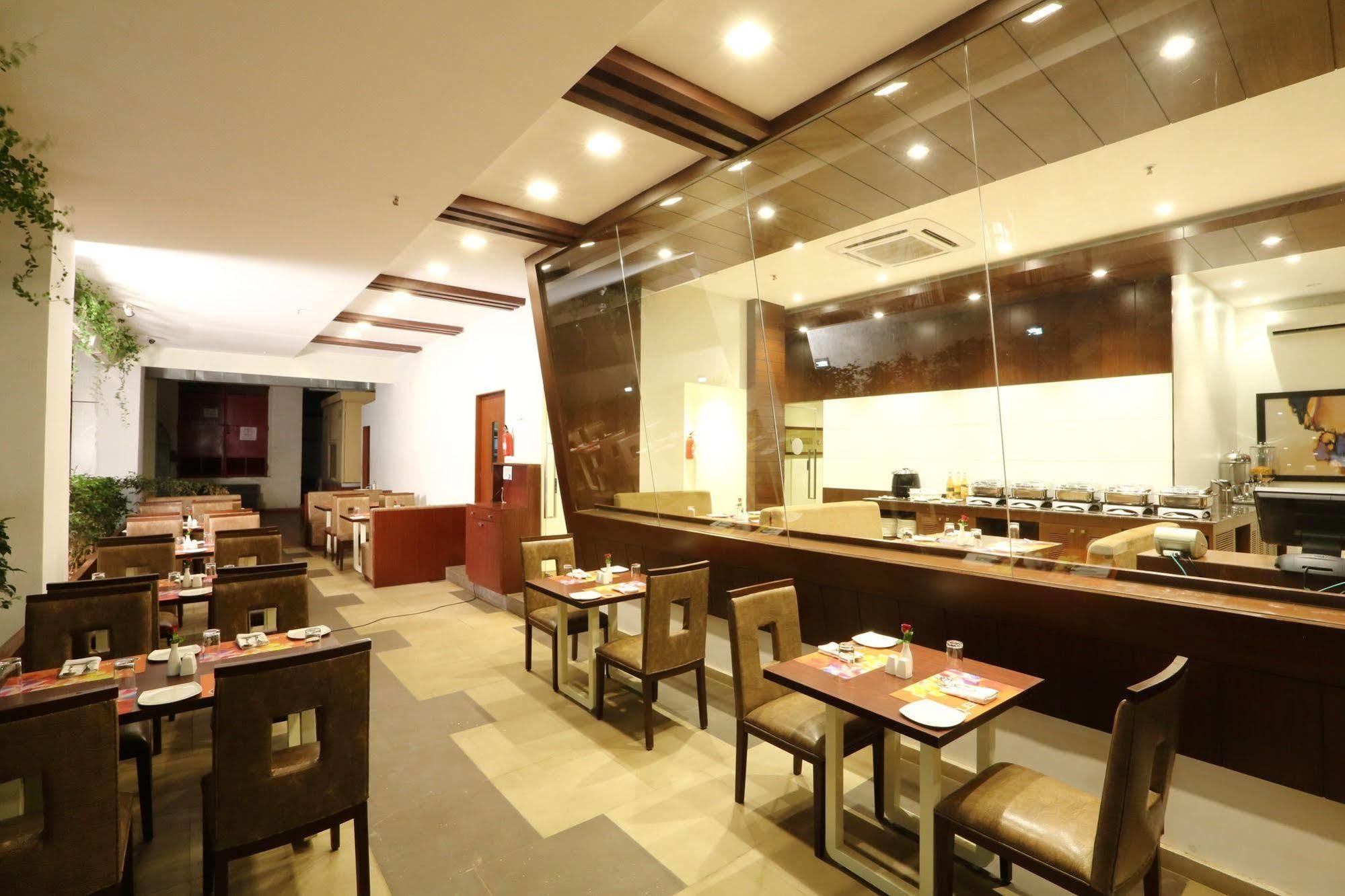 The Altruist Business Hotel- Andheri 3* Mumbai