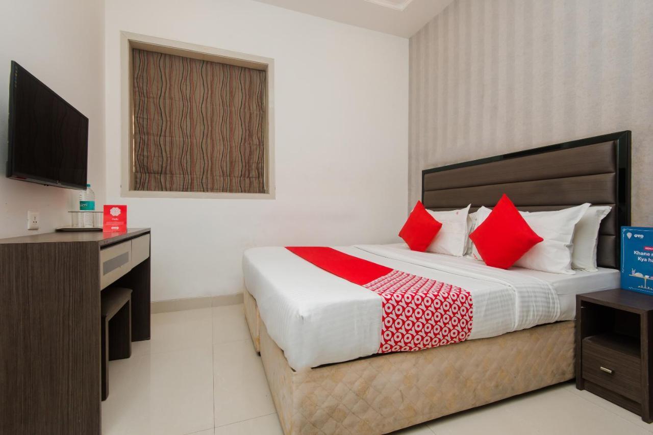 Oyo 8690 Kalpana Elite Hotel 3*