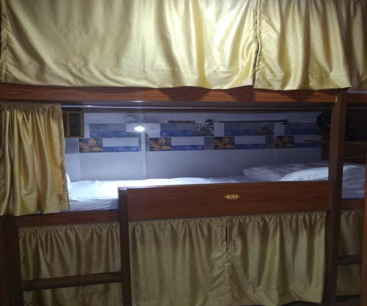 Ahlan Apple Hostel *